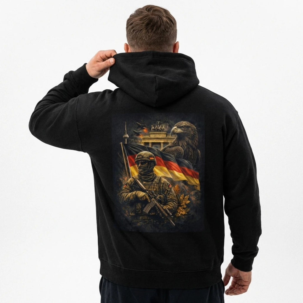 Rückenmotiv des Deutschland Hoodies getragen