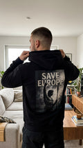 Save Europe Hoodie Schwarz von hinten getragen